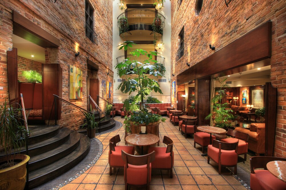 Hotel Lounge