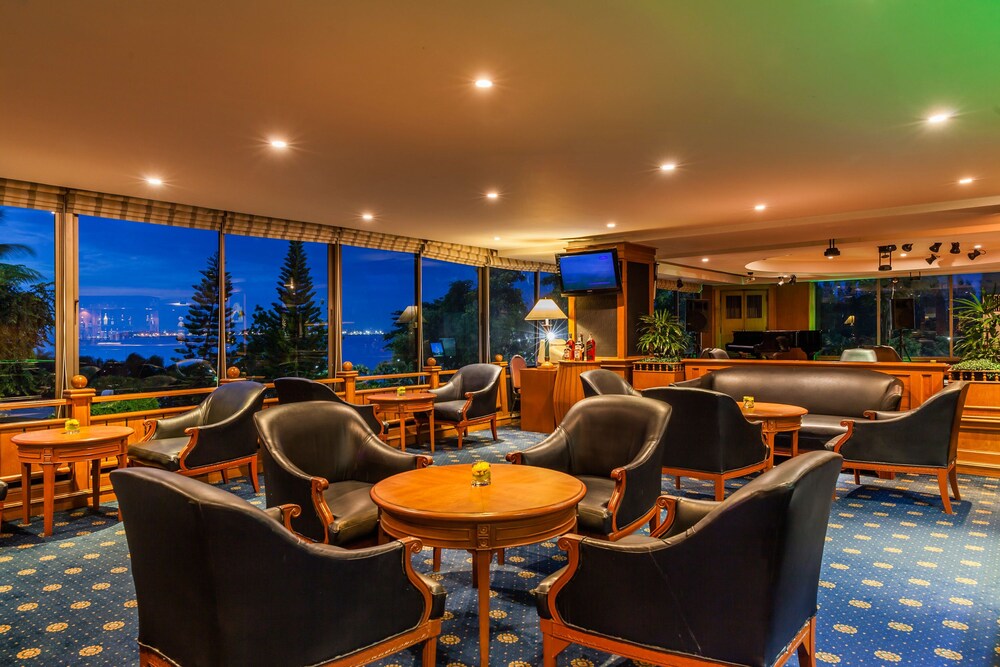 Hotel Bar