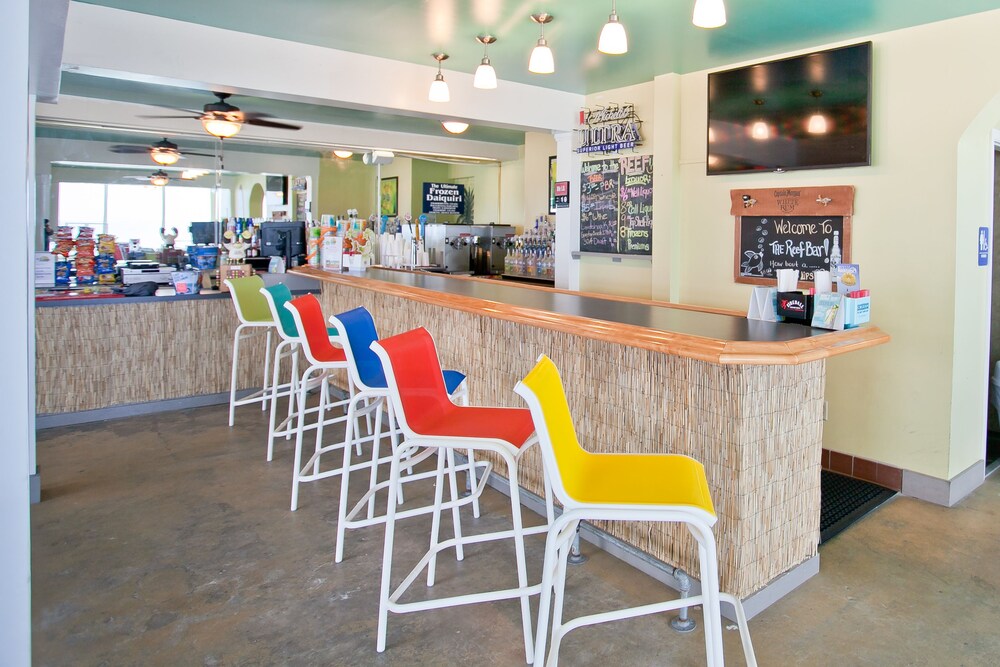 Poolside Bar