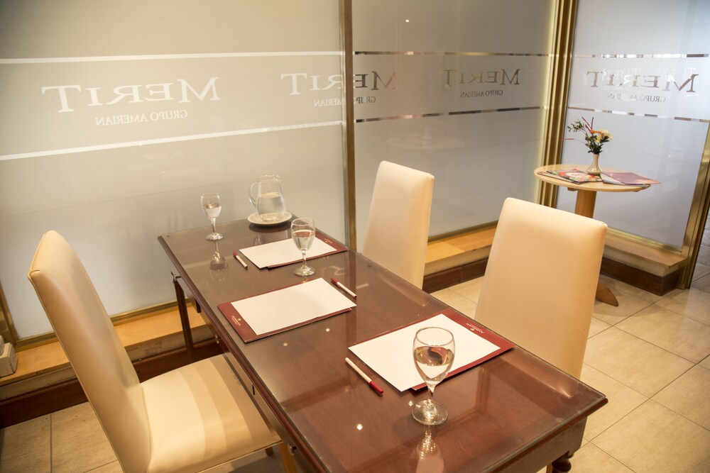 Executive Lounge