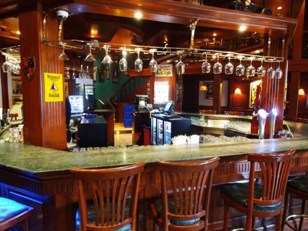 Hotel Bar