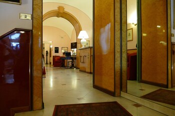 Hotel Lounge