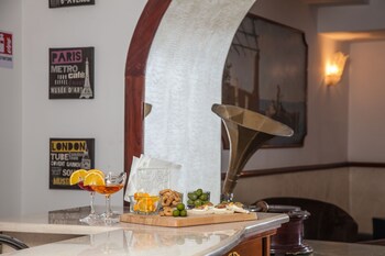 Hotel Bar