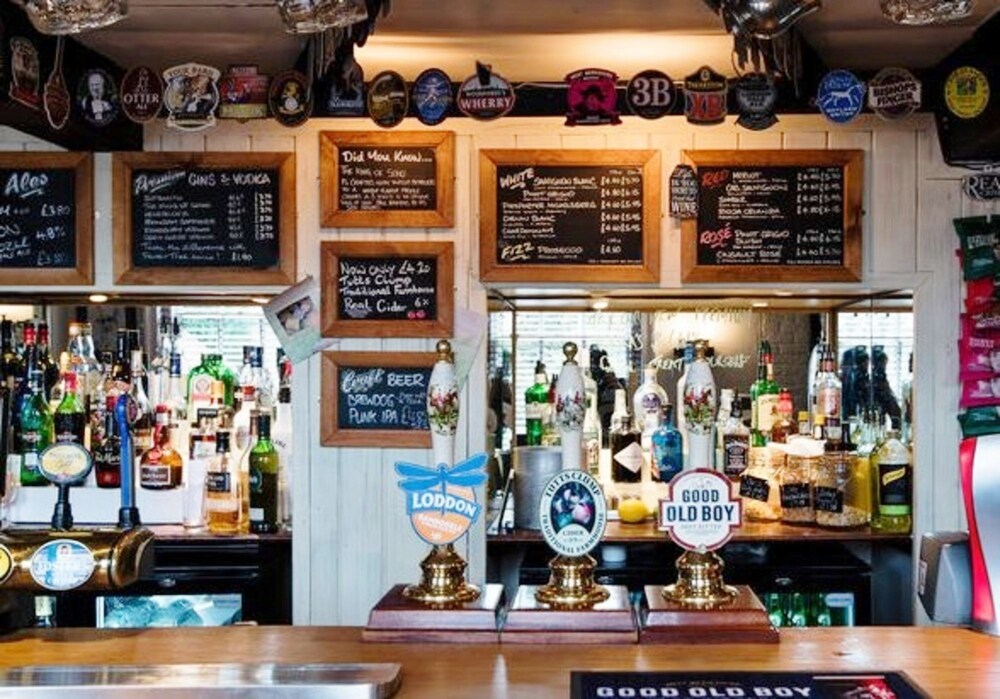 Hotel Bar