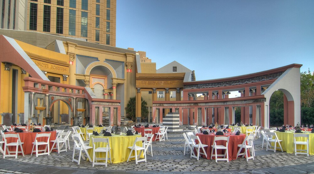 Outdoor Banquet Area