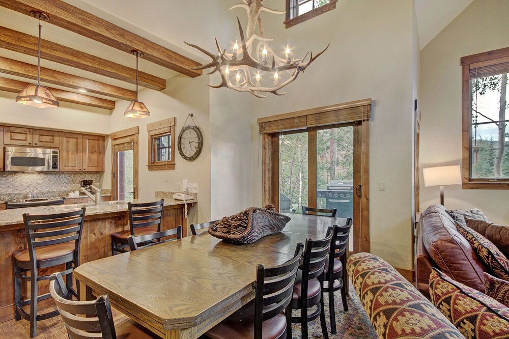 Townhome, 3 Bedrooms - In-Room Dining