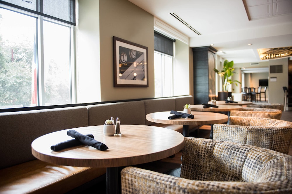 Breakfast area, Magnolia Hotel Houston, A Tribute Portfolio Hotel