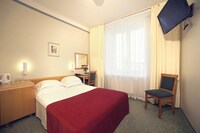 Standard Room, 1 Double or 2 Twin Beds