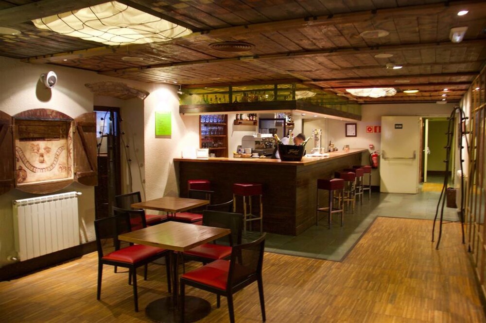 Hotel Bar