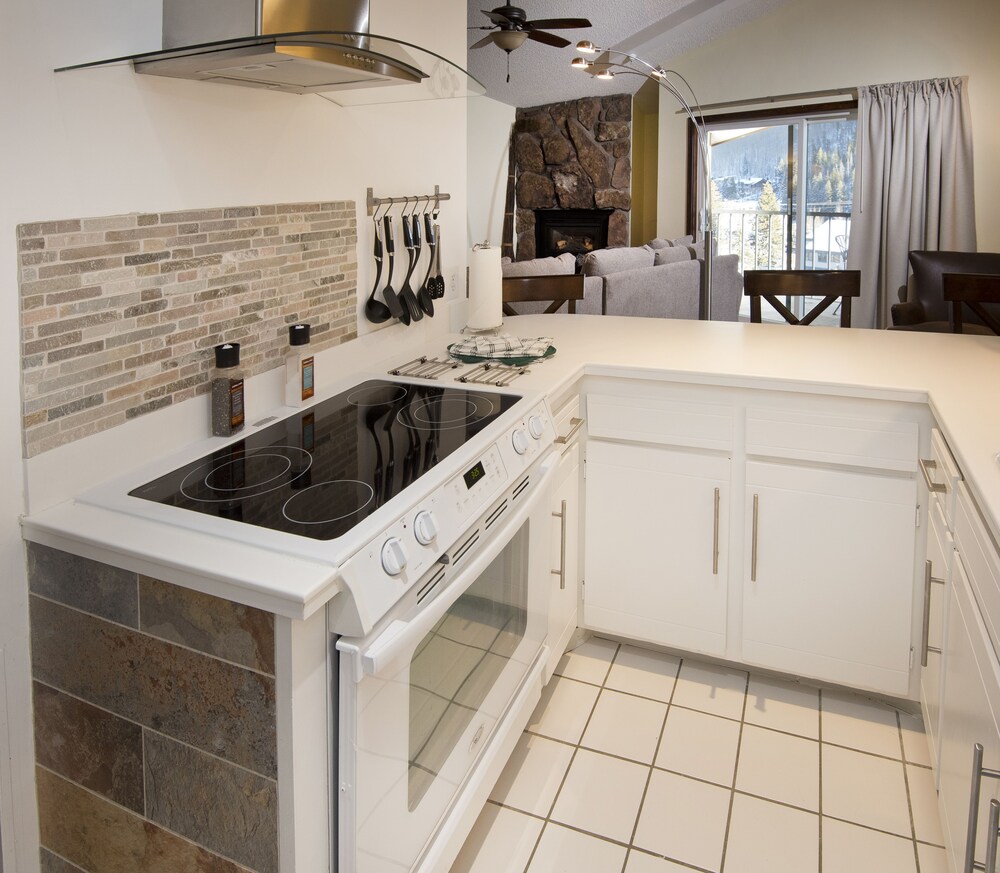 Private kitchen, Vail Run Resort