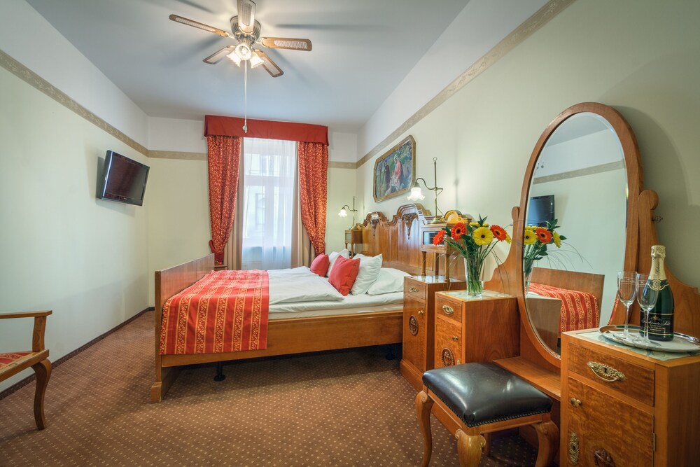Guestroom