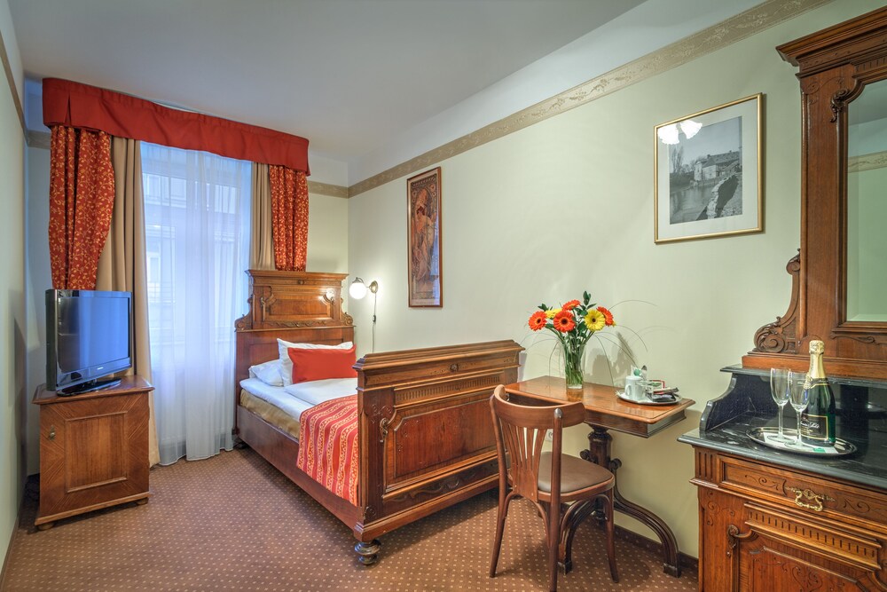 Guestroom