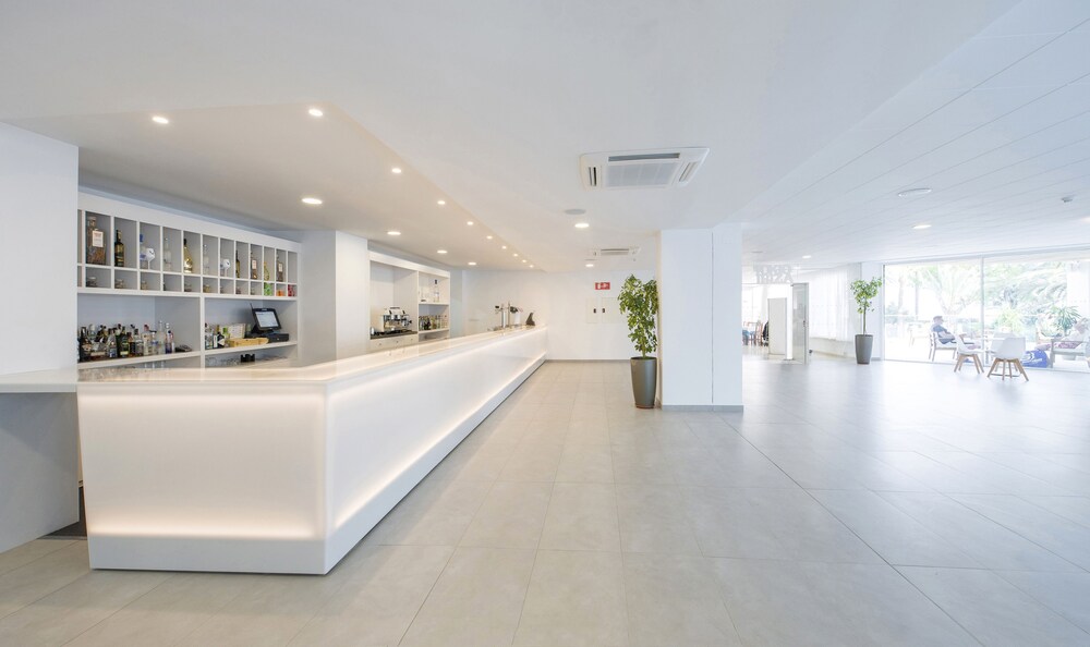 Hotel Bar