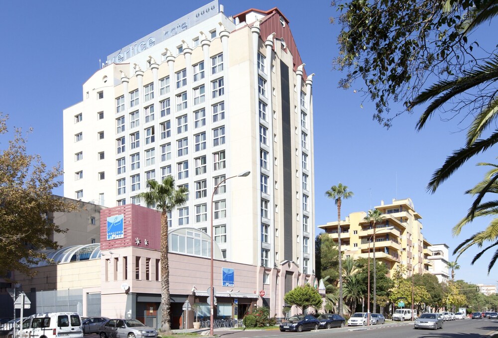 Fachada del hotel