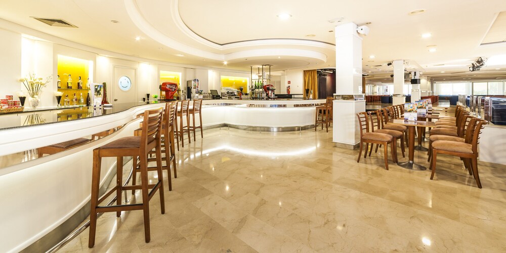 Hotel Bar