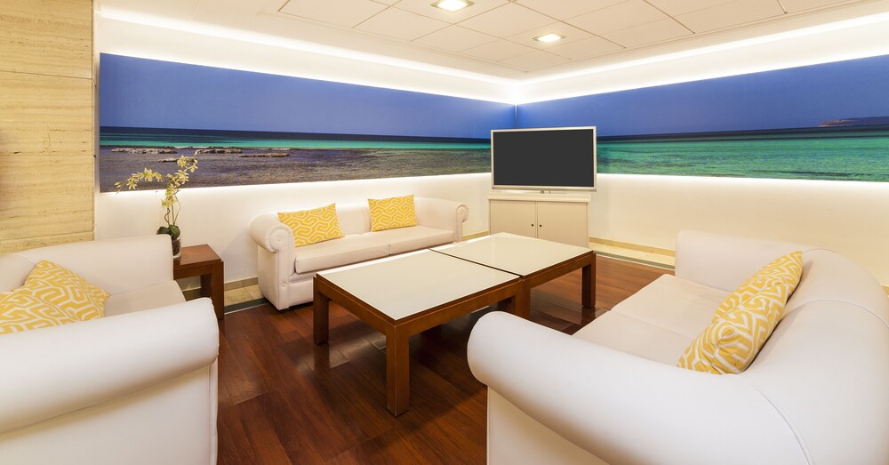 Hotel Lounge