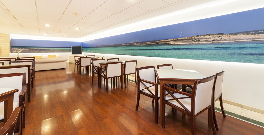 Hotel Lounge