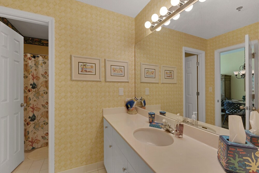Condo, 2 Bedrooms, 2 Bathrooms, Sea View - Bathroom
