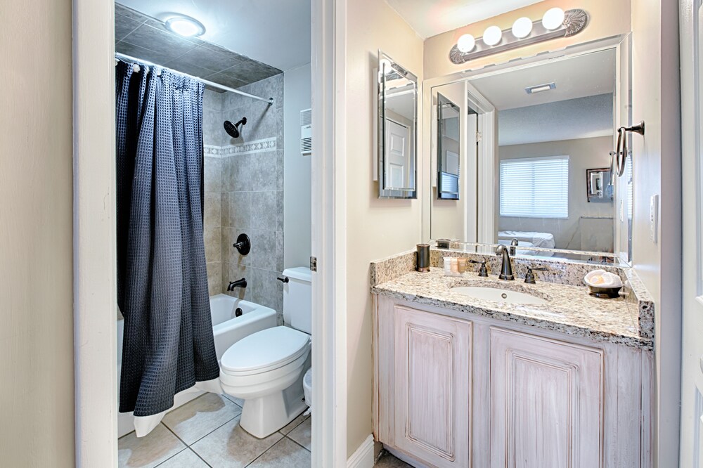 Condo, 2 Bedrooms, 2 Bathrooms, Sea View - Bathroom