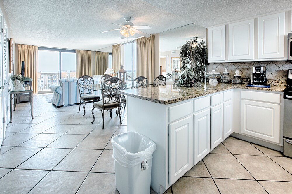 Condo, 2 Bedrooms, 2 Bathrooms, Sea View - In-Room Kitchen