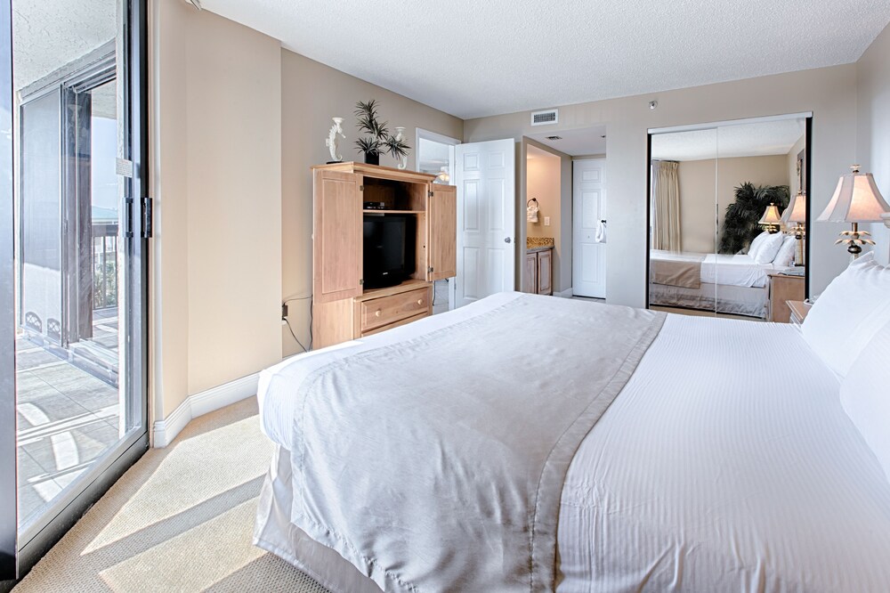 Condo, 2 Bedrooms, 2 Bathrooms, Sea View - Guestroom