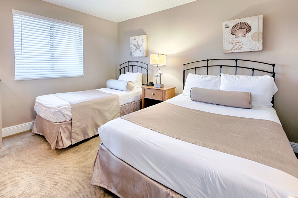 Condo, 2 Bedrooms, 2 Bathrooms, Sea View - Guestroom