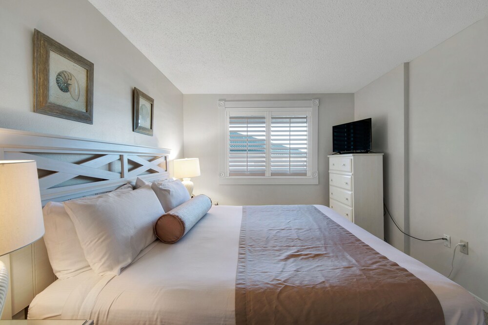 Condo, 1 Bedroom, 1.5 Bathroom, Sea Facing - Guestroom