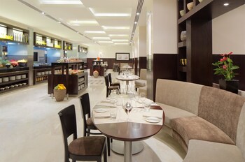 Dubai Vacations - Hyatt Regency Dubai - Property Image 8