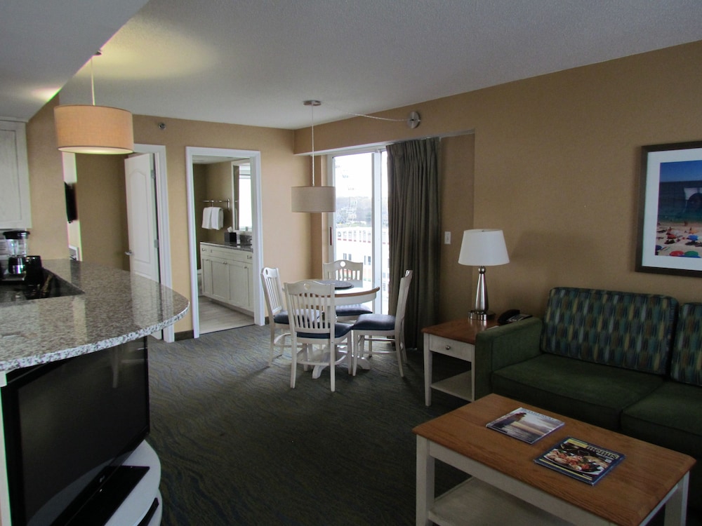 Suite, 1 Bedroom - Living Area