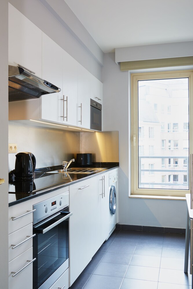 Apartment, 2 Bedrooms (Street-Court View) - Guestroom