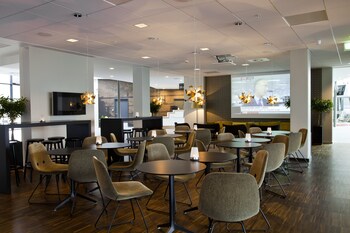 Hotel Lounge