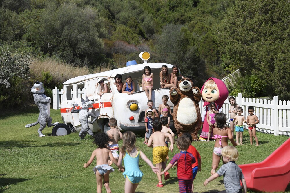 Childrens Play Area - Outdoor