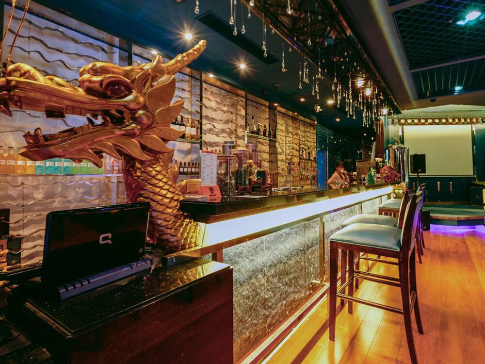 Hotel Lounge
