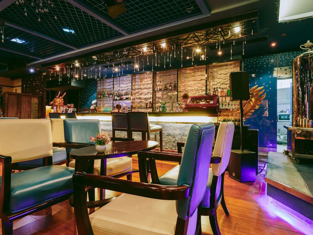 Hotel Bar
