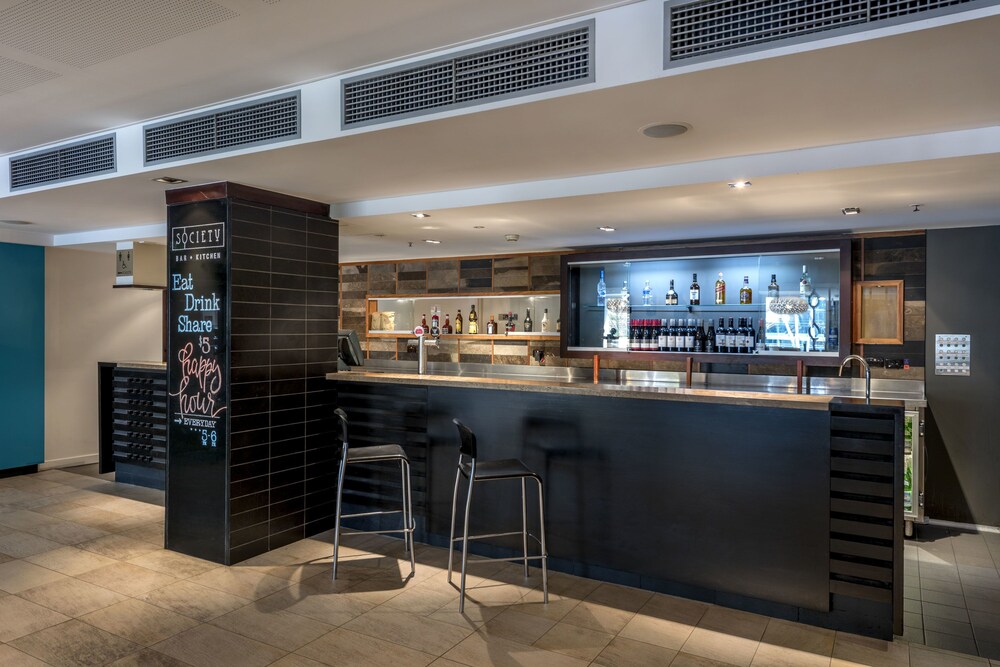 Hotel Bar