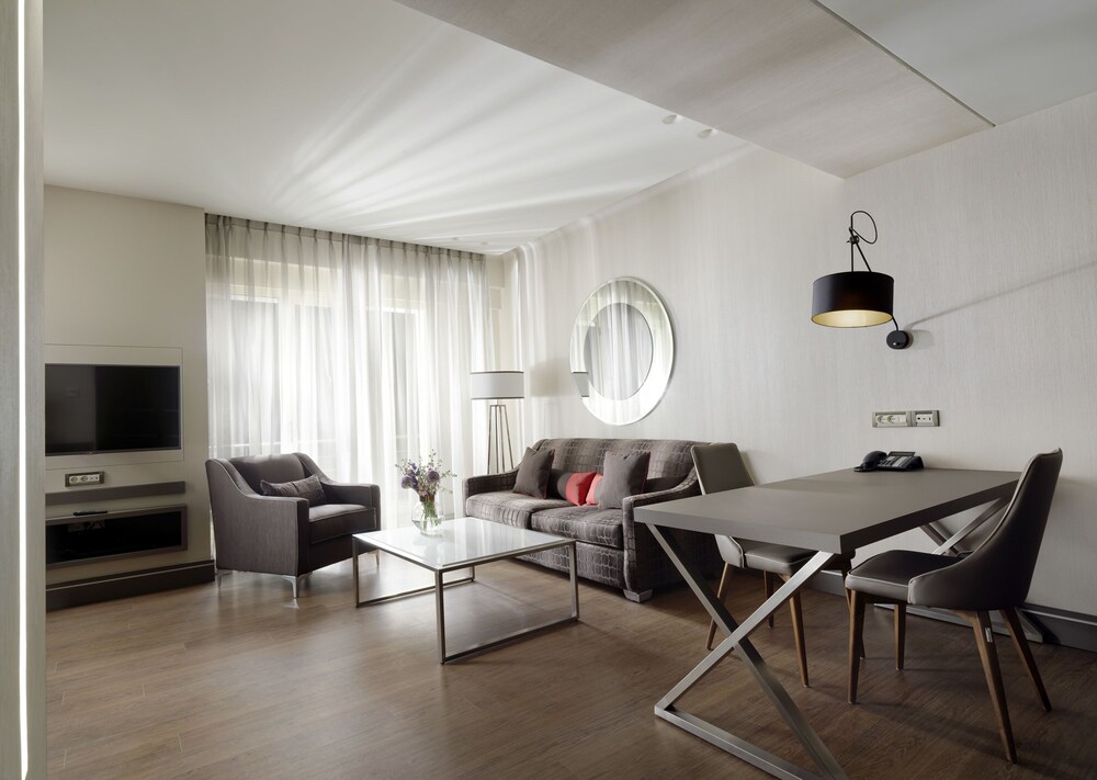 Junior Suite - Guestroom