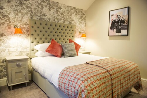 Crown Hotel
