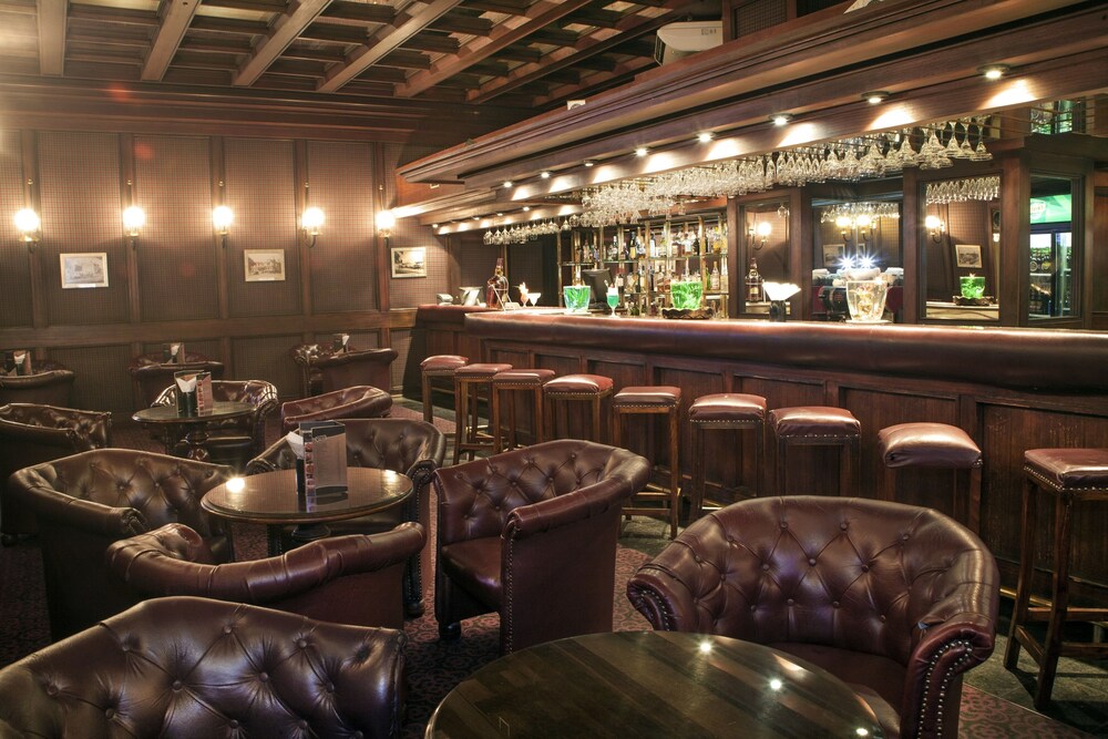 Hotel Bar