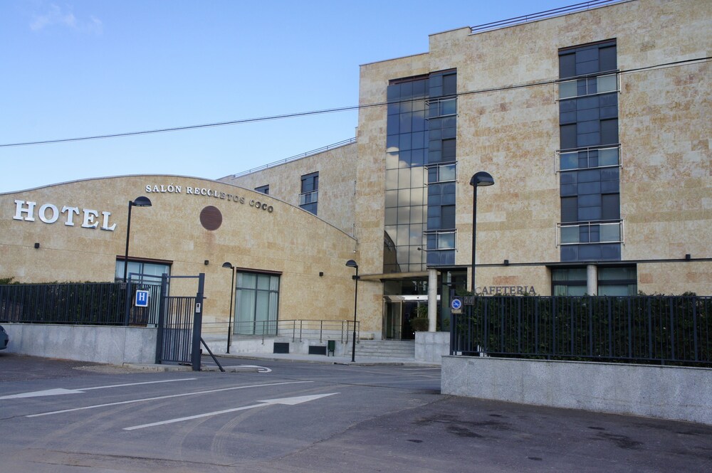 Fachada del hotel