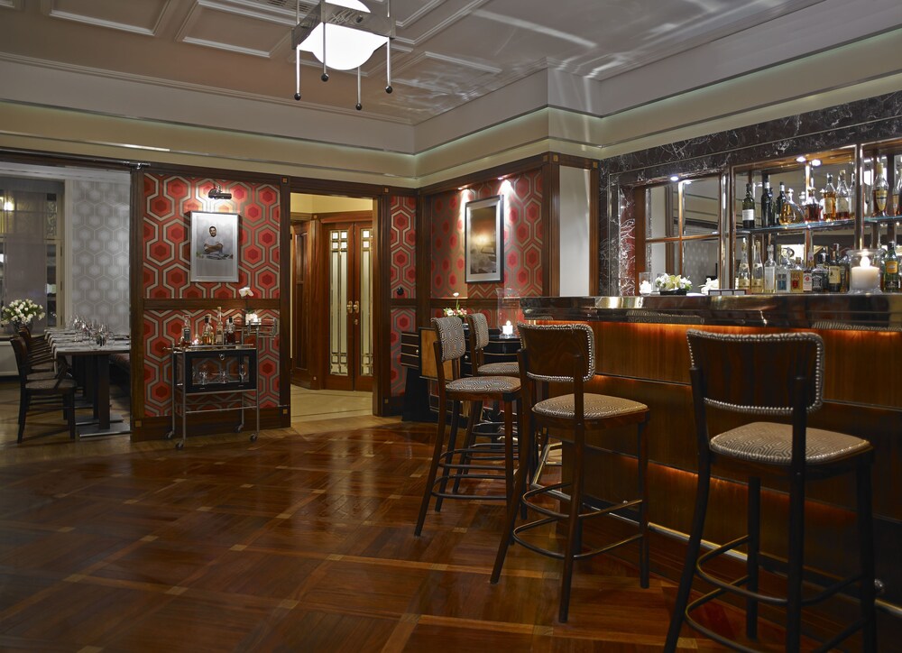 Hotel Bar