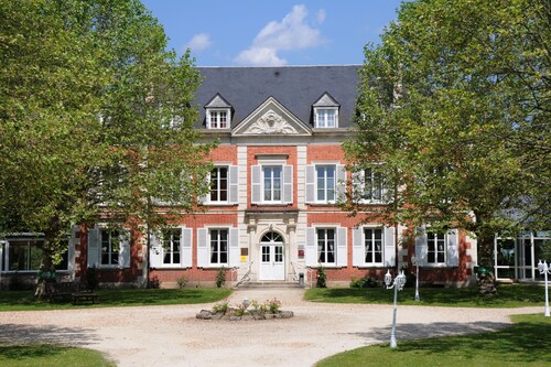 Logis Le Domaine De Valaudran
