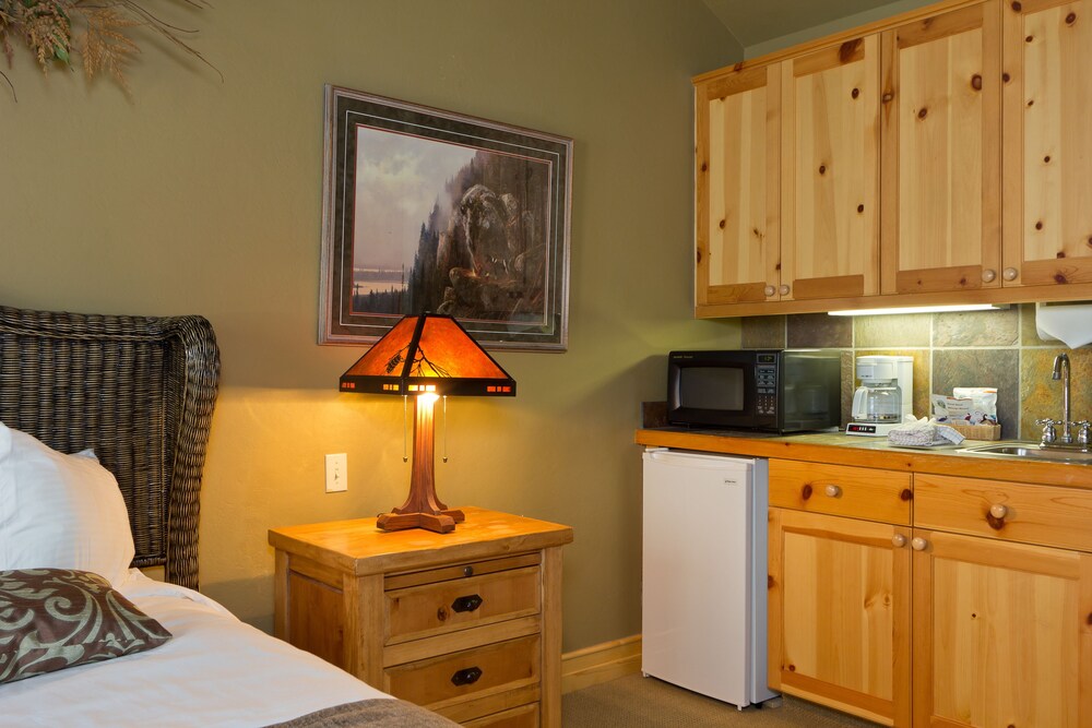 Standard Room - In-Room Kitchenette