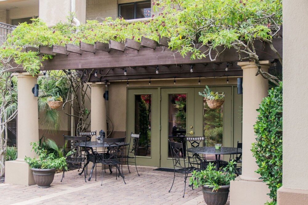 Courtyard View