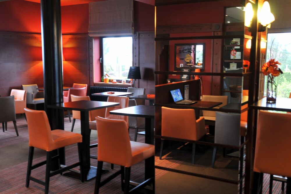 Hotel Lounge