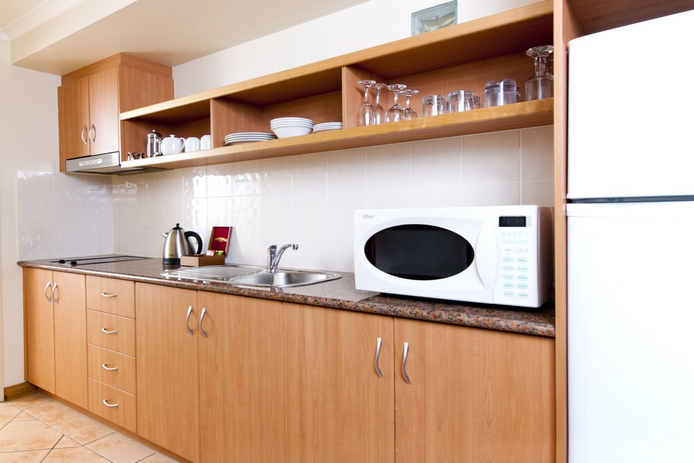 One Bedroom Spa Suite - In-Room Kitchenette