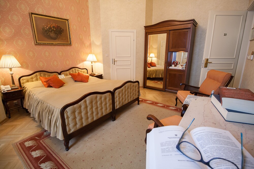 Guestroom