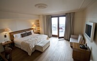 Deluxe Double Room, Terrace, Mountain View