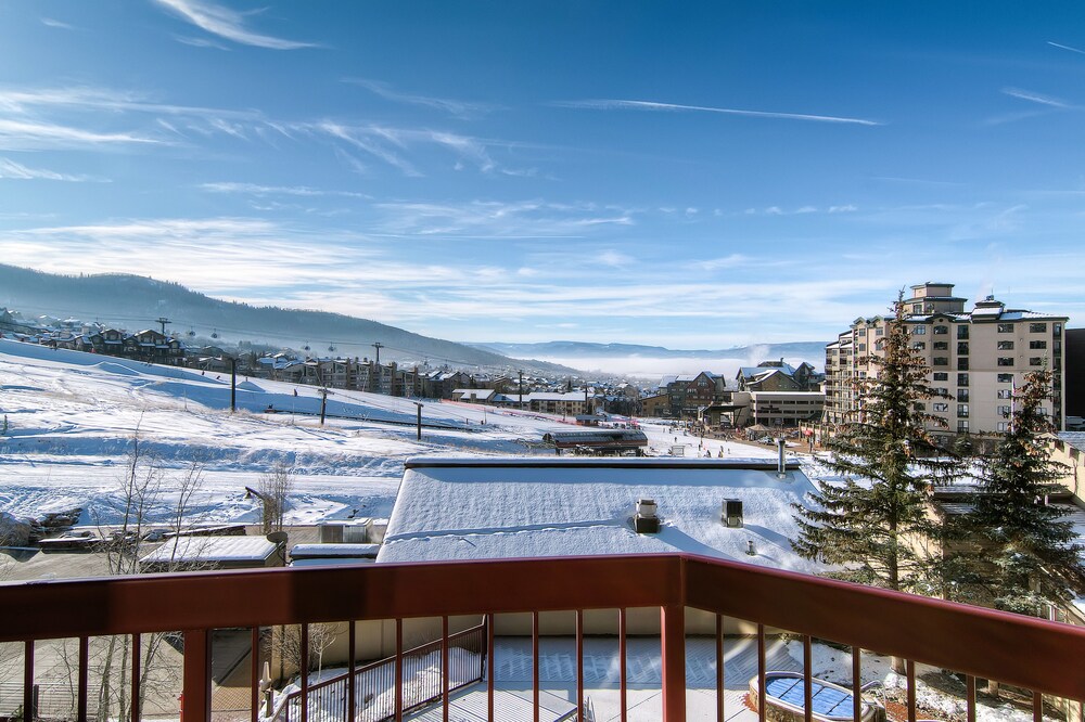 3 Bed/3 Bath Creekside Slopeside Condo - Balcony