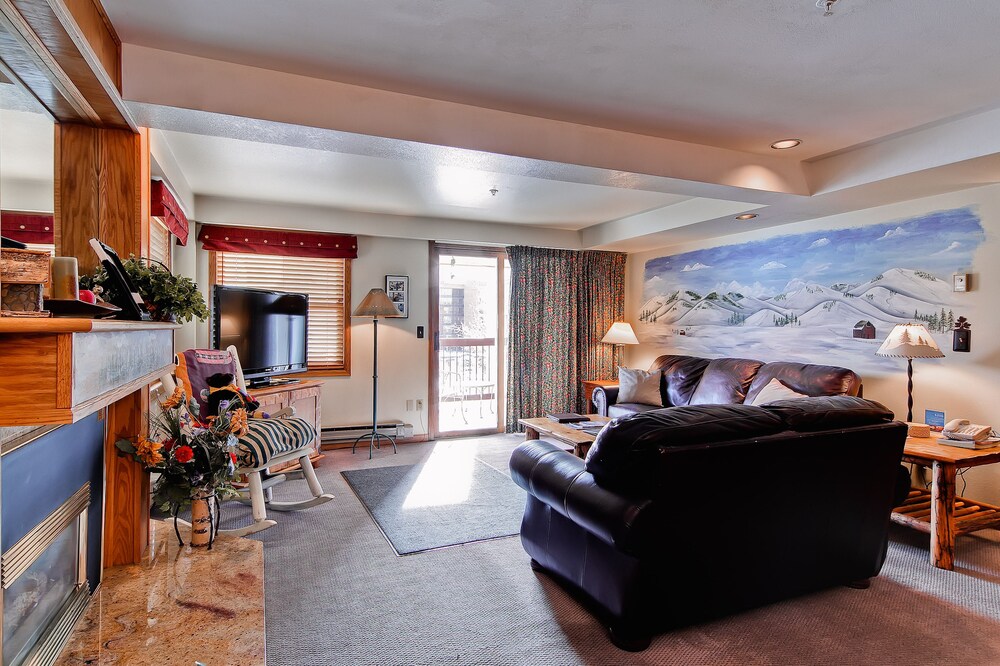 1 Bedroom/1 Bath Plaza Condo - Living Room