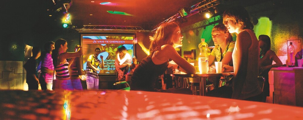 Hotel Bar
